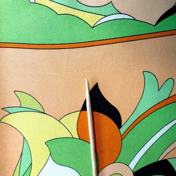 Emilio Pucci Vintage Italian Silk Scarf - Vibrant Abstract Design - Picture 12 of 15